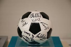 英格拉姆扛起进攻大旗，巴恩斯状态堪忧，猛龙次节净负21分